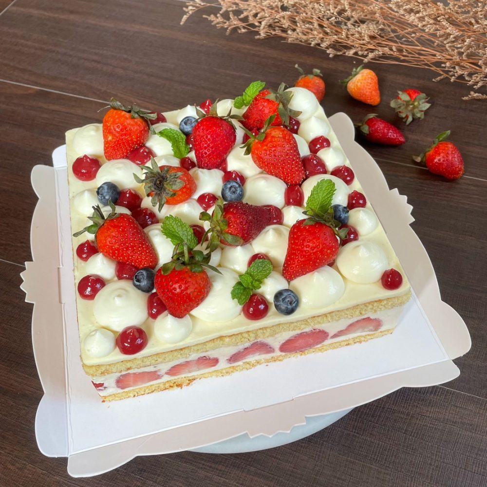 乳香奶凍草莓蛋糕